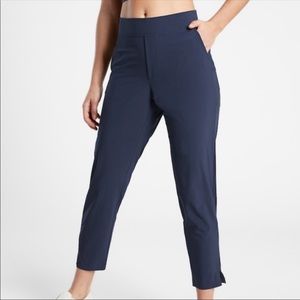 ATHLETA Brooklyn Ankle Pant in Navy Blue - Size 0